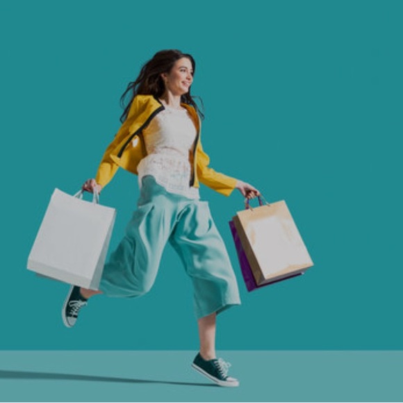 Meet your Posher, Jennifer - Picture 1 of 1